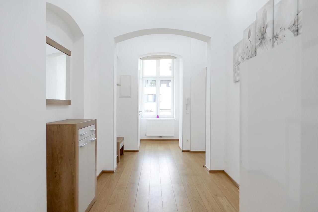 Apartments 4 You Red Star 8 Вена Экстерьер фото